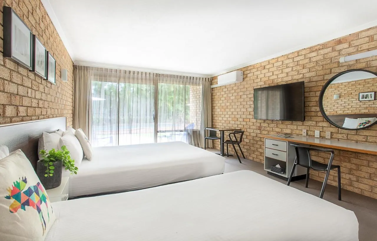 *** Motel Sunshine Coast Motor Lodge Woombye Australia