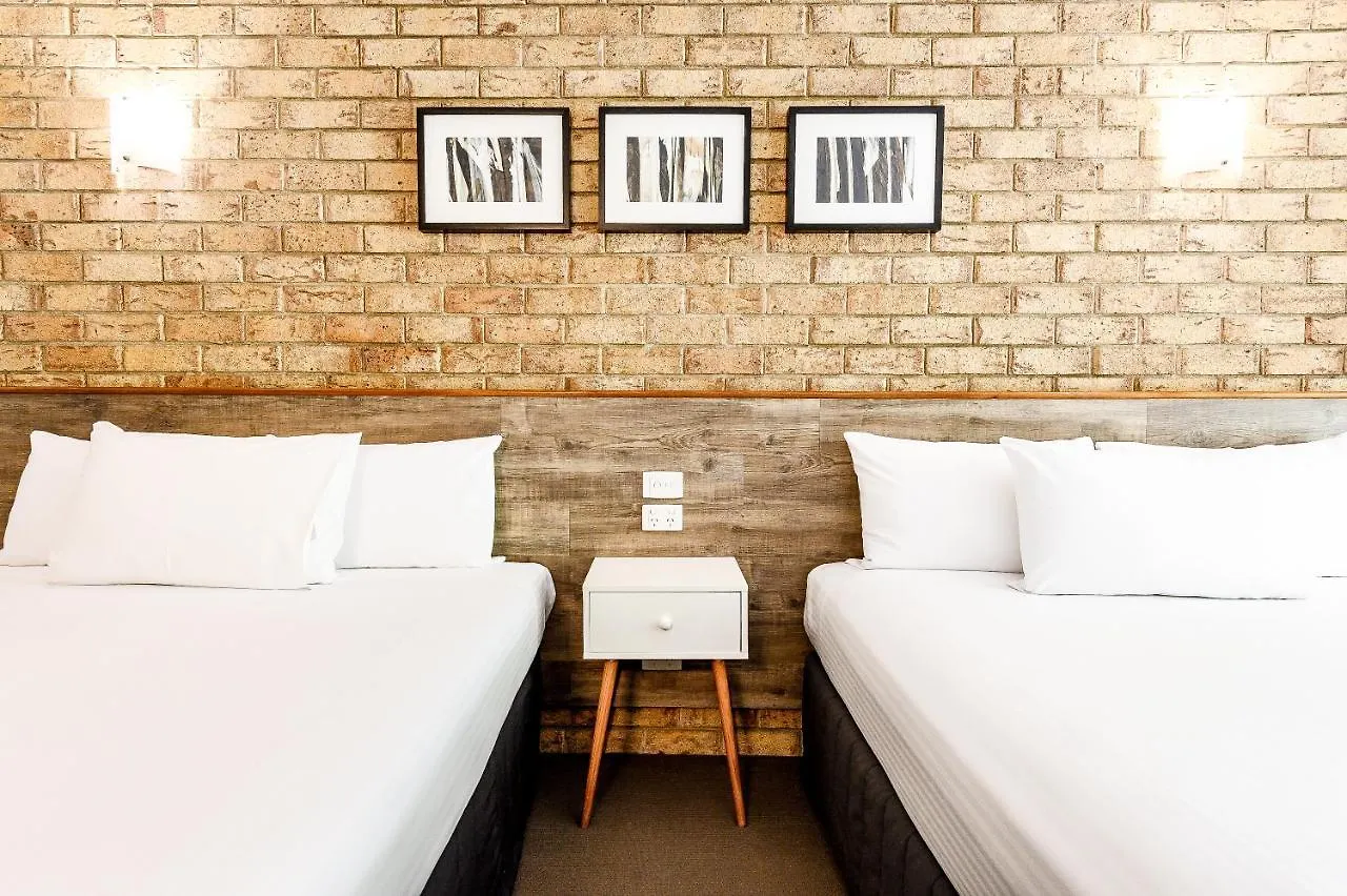 Sunshine Coast Motor Lodge Woombye 3*,