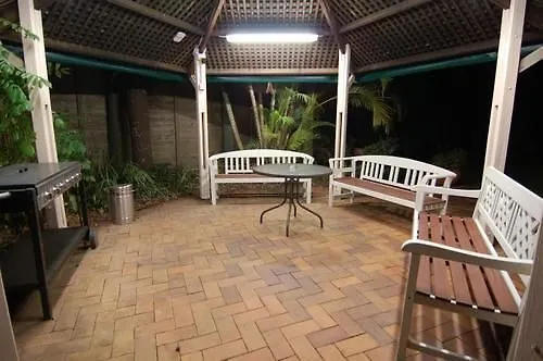 Sunshine Coast Motor Lodge Woombye 3*,  Australia