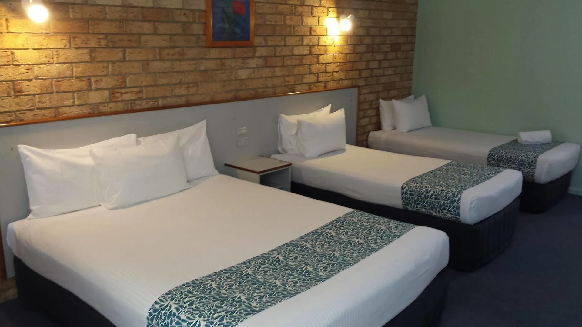 Sunshine Coast Motor Lodge Woombye 3*,